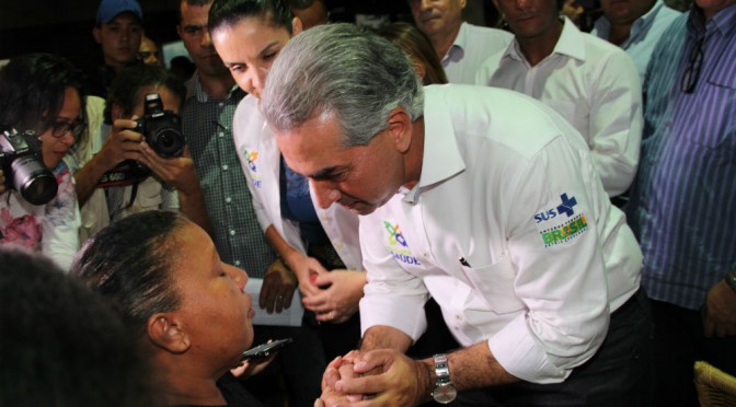 Jovem rio-verdense espera voltar a enxergar